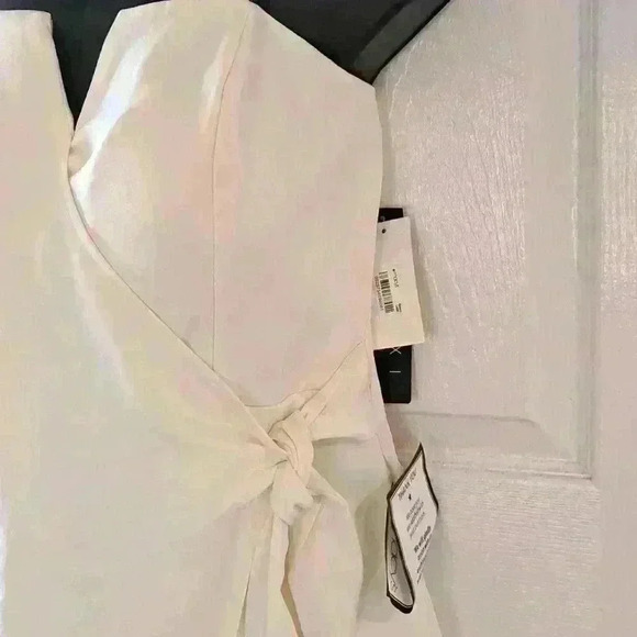 Trixxi sz 13 juniors, Ivory knot Front Dress - Picture 7 of 8